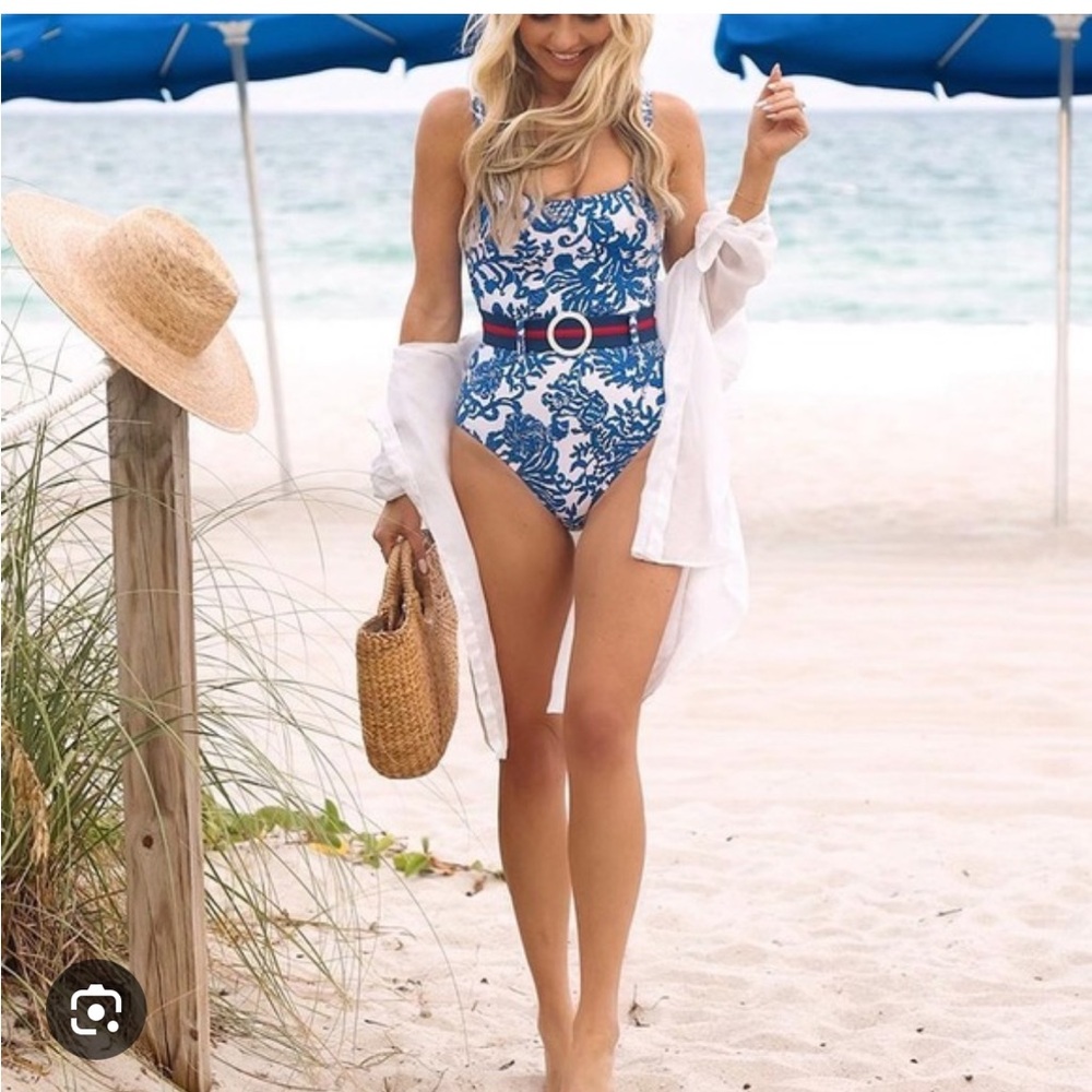 NWT Lilly Pulitzer swim suit size 4 designer swim Deeper Coconut Ride with me